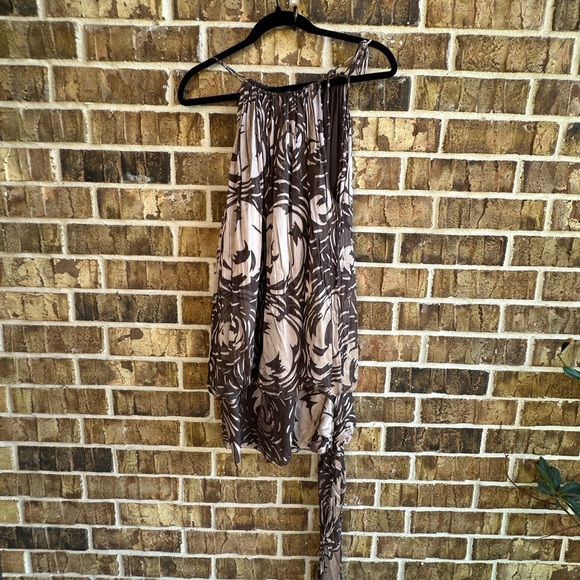 BCBGMaxAzria Chocolate and Cream Sleeveless Blouse - Picture 2 of 6